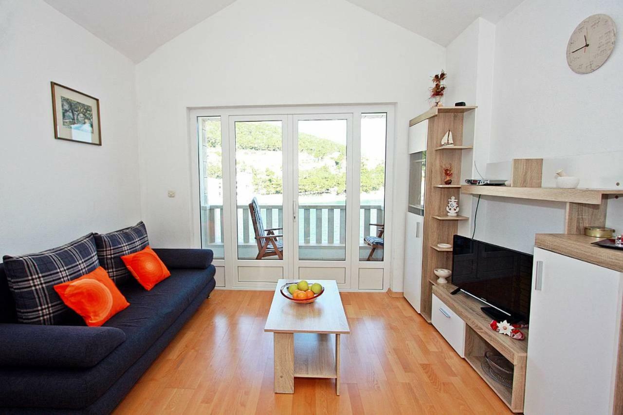 Apartmani Nila Pucisca Kültér fotó