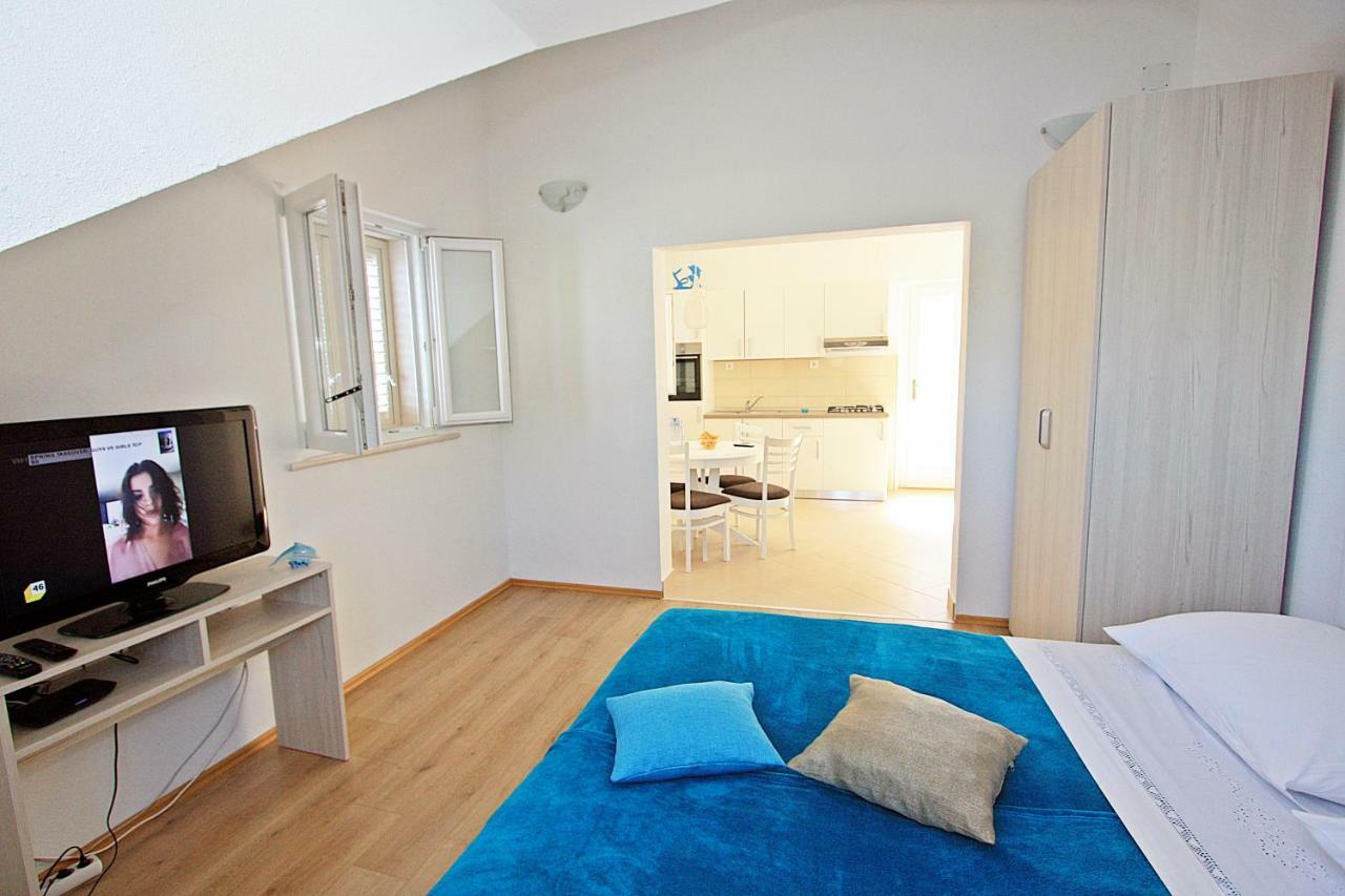Apartmani Nila Pucisca Kültér fotó