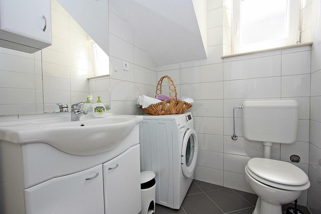 Apartmani Nila Pucisca Kültér fotó