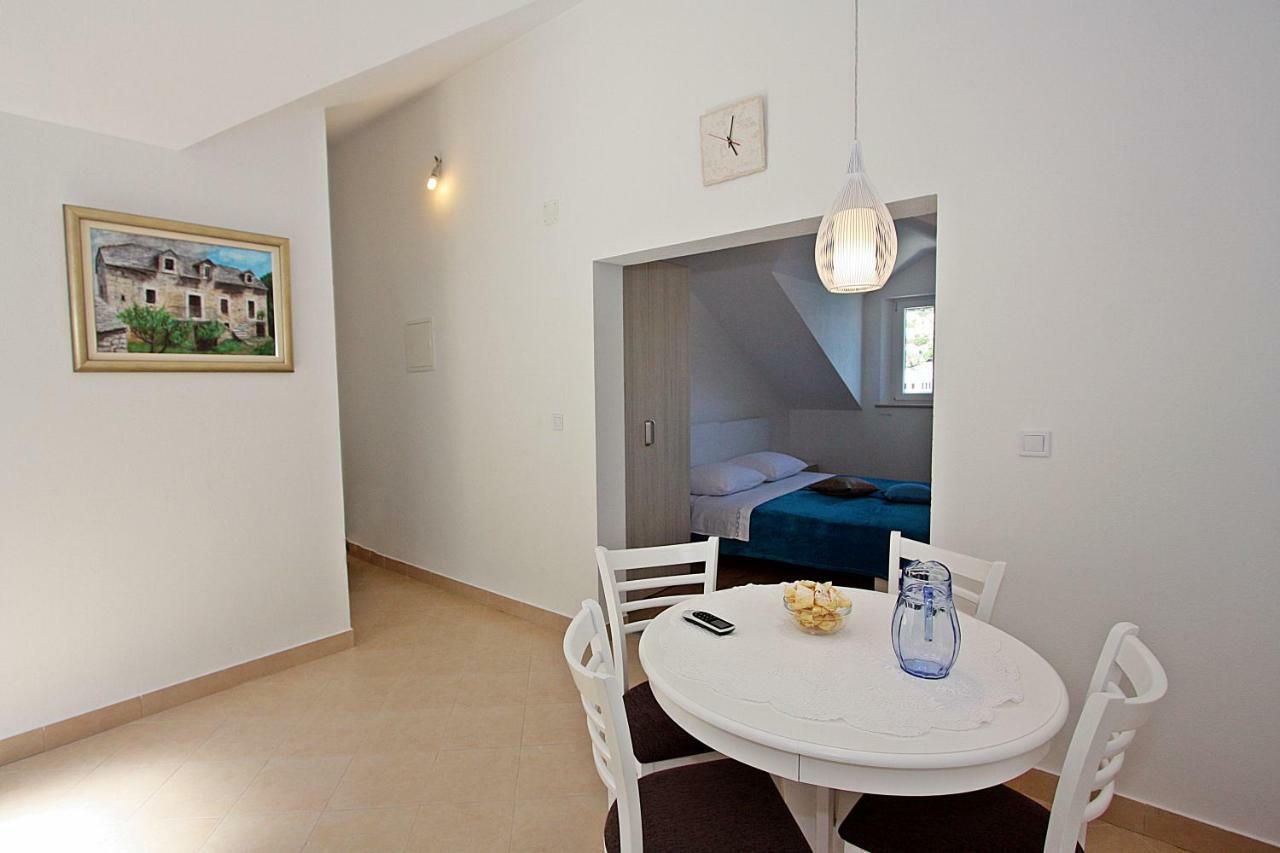 Apartmani Nila Pucisca Kültér fotó