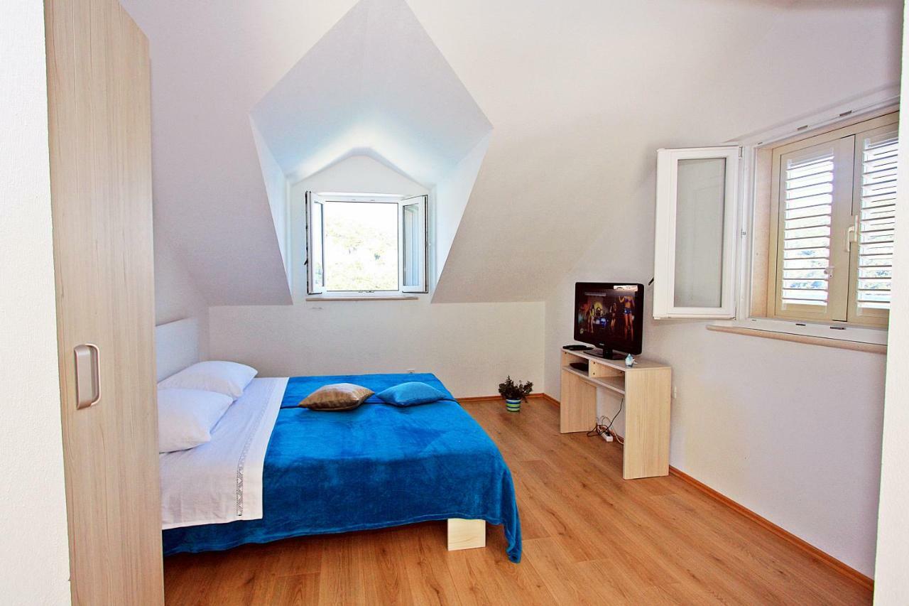 Apartmani Nila Pucisca Kültér fotó